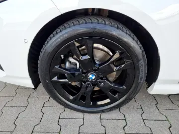 BMW 118 d M-Sport AHK aLED R-Kamera DAB Premium Pake