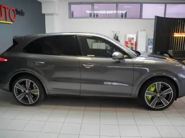 Porsche Cayenne Turbo S E-Hybrid
