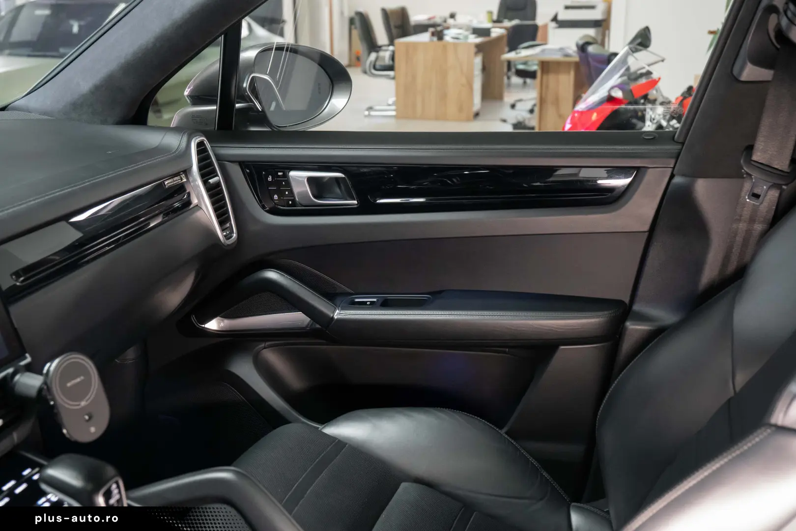 Porsche Cayenne Turbo S E-Hybrid