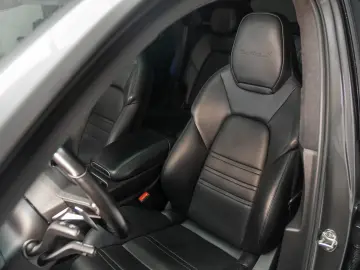 Porsche Cayenne Turbo S E-Hybrid