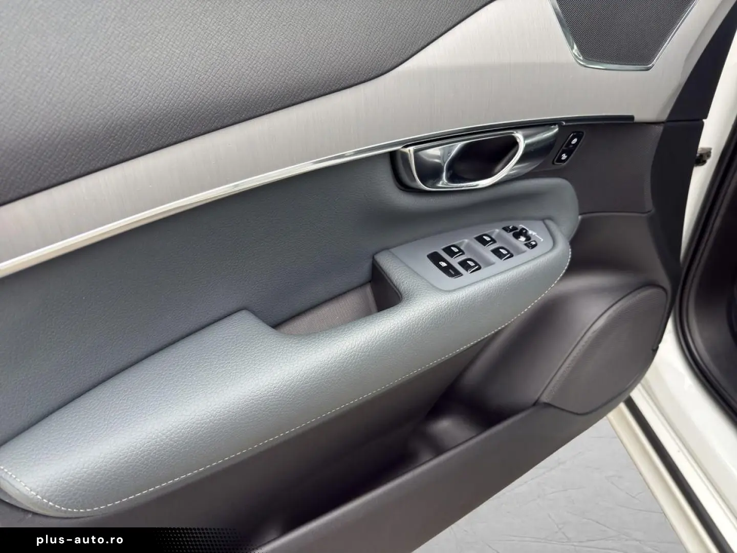 VOLVO XC90 B5 Diesel AWD Momentum Pro