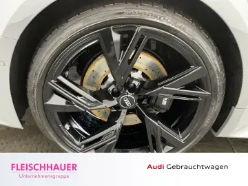 AUDI RS6 Avant 4.0 TFSI quattro Leder Keyless 360 Kam