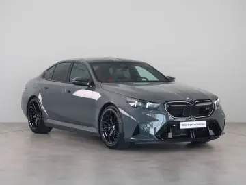 BMW M5 Sedan