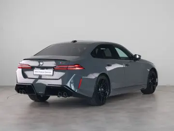 BMW M5 Sedan