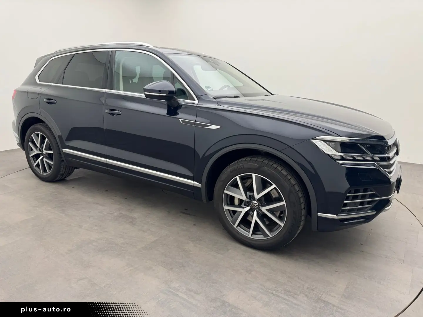VW Touareg eHybrid 4M Atmosphere Pano20NaviMatrix
