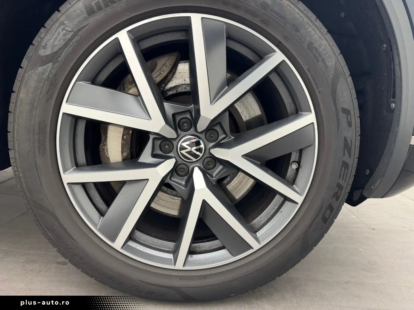 VW Touareg eHybrid 4M Atmosphere Pano20NaviMatrix