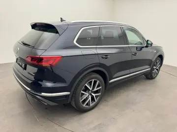 VW Touareg eHybrid 4M Atmosphere Pano20NaviMatrix