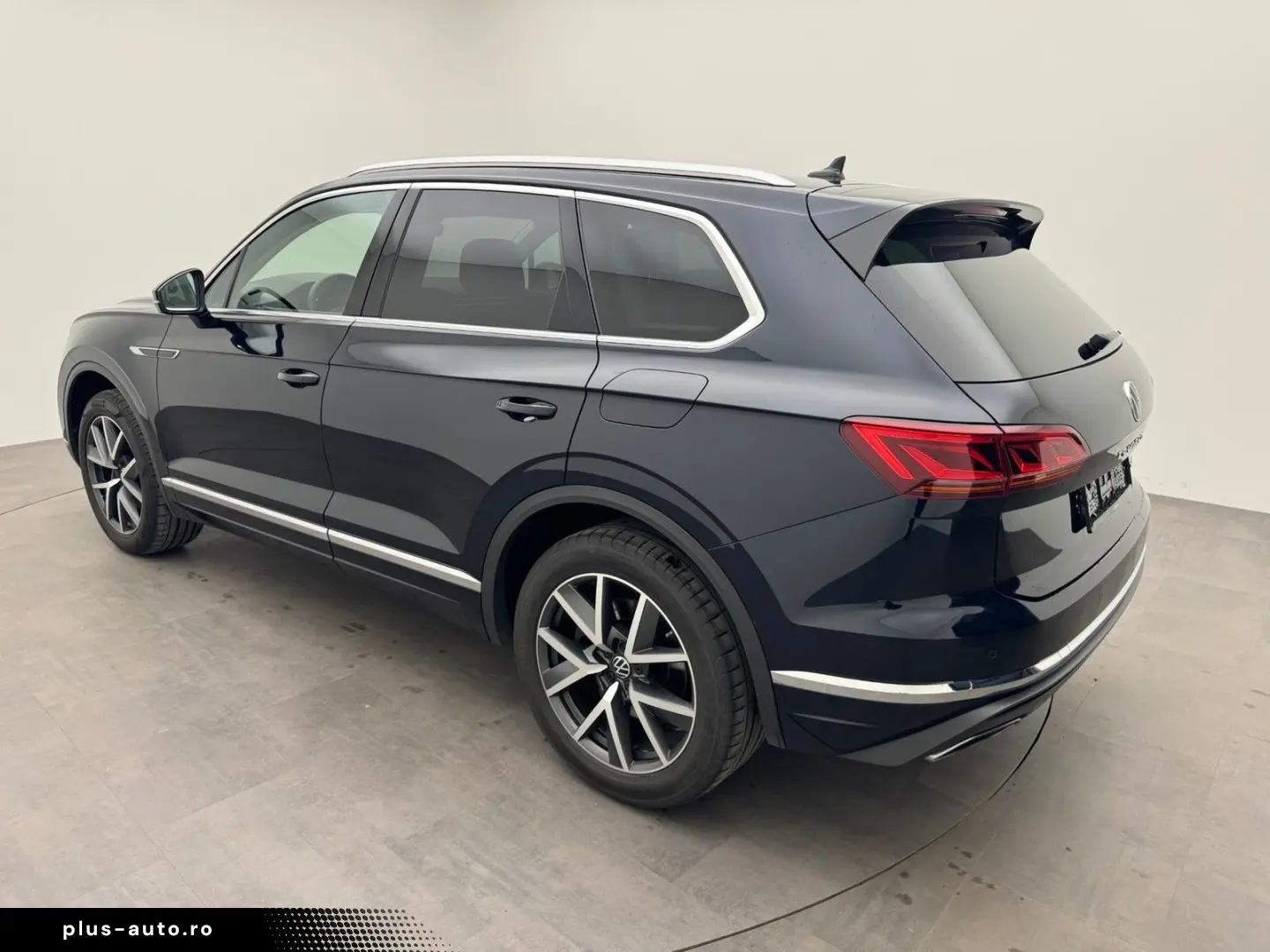 VW Touareg eHybrid 4M Atmosphere Pano20NaviMatrix