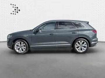 VW Touareg 3.0 TDI Pano Stand RFK Air ACC LED Navi