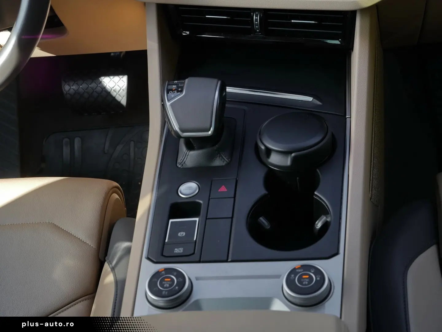 VW Touareg 3.0 TDI Pano Stand RFK Air ACC LED Navi