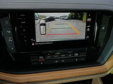 VW Touareg 3.0 TDI Pano Stand RFK Air ACC LED Navi