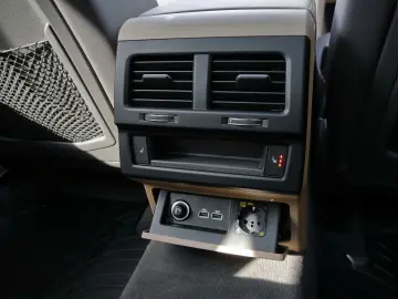 VW Touareg 3.0 TDI Pano Stand RFK Air ACC LED Navi