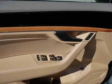 VW Touareg 3.0 TDI Pano Stand RFK Air ACC LED Navi