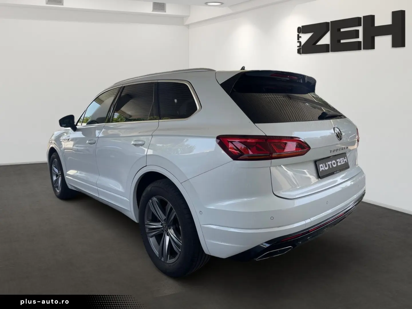VW Touareg R-Line 4M  Navi Leder Pano Luft Kamera