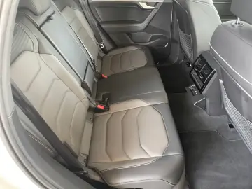 VW Touareg R-Line 4M  Navi Leder Pano Luft Kamera