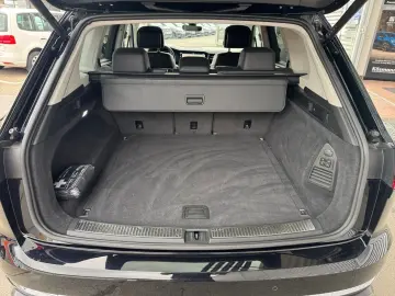 VW Touareg Elegance 3.0TDI 4M AHK MATRIX DICO