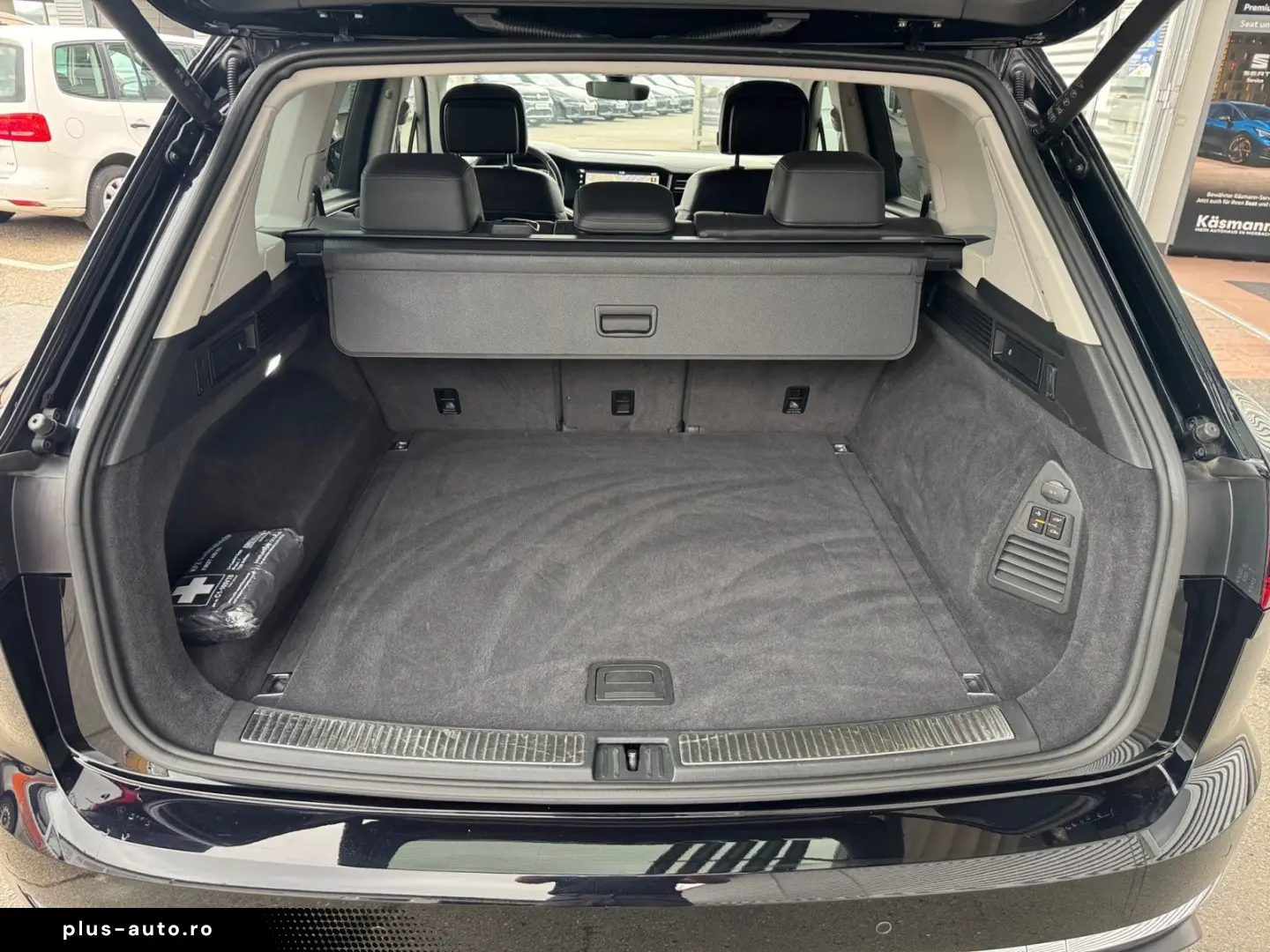 VW Touareg Elegance 3.0TDI 4M AHK MATRIX DICO