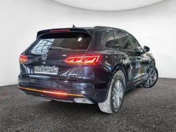 VW Touareg 3.0 V6 TSI R eHybrid 4M Pano AHK Kamera