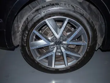 VW Touareg 3.0 V6 TSI R eHybrid 4M Pano AHK Kamera