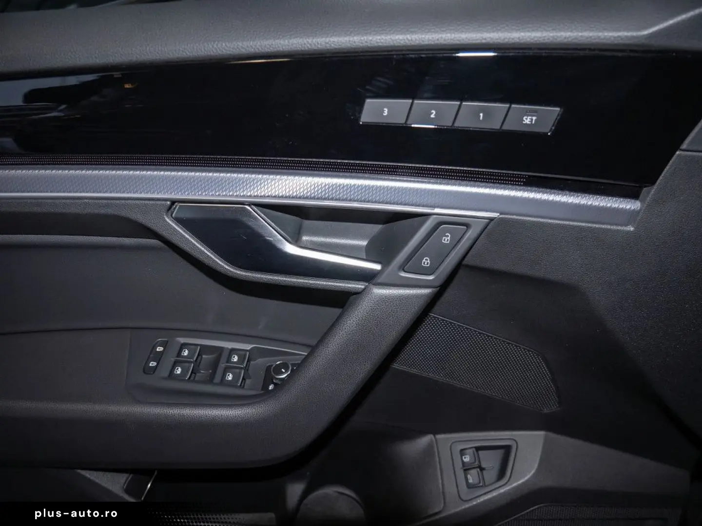 VW Touareg 3.0 V6 TSI R eHybrid 4M Pano AHK Kamera