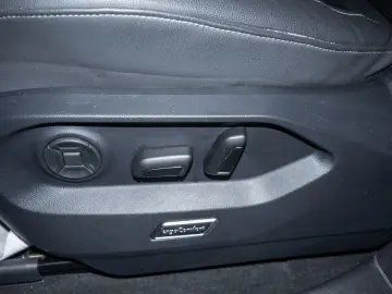 VW Touareg 3.0 V6 TSI R eHybrid 4M Pano AHK Kamera