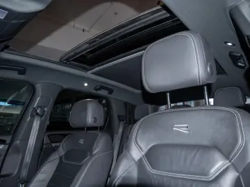 VW Touareg 3.0 V6 TSI R eHybrid 4M Pano AHK Kamera