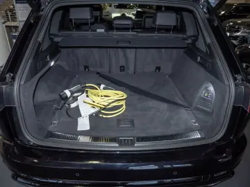 VW Touareg 3.0 V6 TSI R eHybrid 4M Pano AHK Kamera