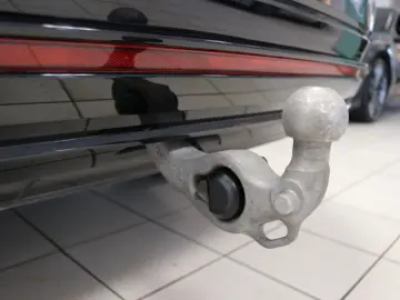 VW Touareg R-Line Black Style Luft AHK Matrix HUD