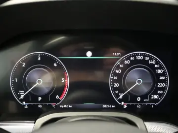 VW Touareg R-Line Black Style Luft AHK Matrix HUD