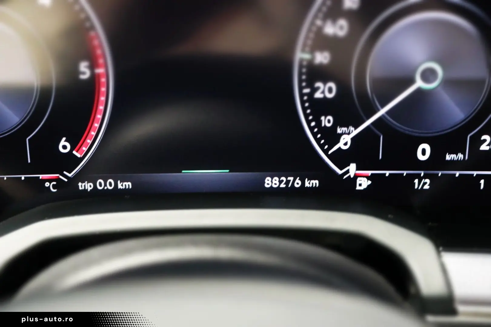 VW Touareg R-Line Black Style Luft AHK Matrix HUD