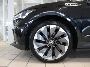 SKODA Enyaq 4x4 WP AHK Kamera STHZ Pano Virtual