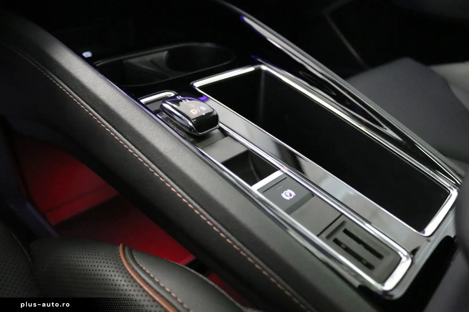 SKODA Enyaq 4x4 WP AHK Kamera STHZ Pano Virtual