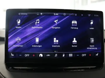 SKODA Enyaq 4x4 WP AHK Kamera STHZ Pano Virtual