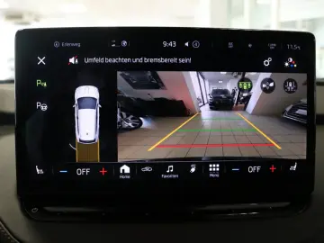 SKODA Enyaq 4x4 WP AHK Kamera STHZ Pano Virtual