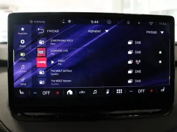 SKODA Enyaq 4x4 WP AHK Kamera STHZ Pano Virtual