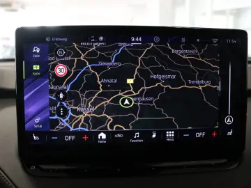 SKODA Enyaq 4x4 WP AHK Kamera STHZ Pano Virtual