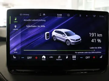 SKODA Enyaq 4x4 WP AHK Kamera STHZ Pano Virtual