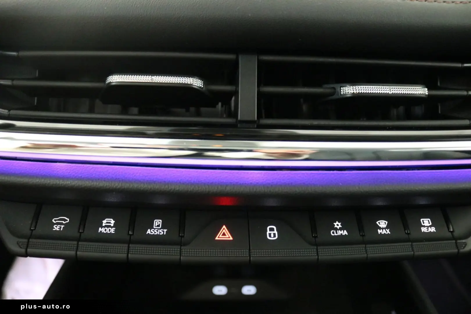 SKODA Enyaq 4x4 WP AHK Kamera STHZ Pano Virtual