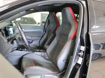 VW Golf VIII GTI Clubsport Black Style HUD Pano