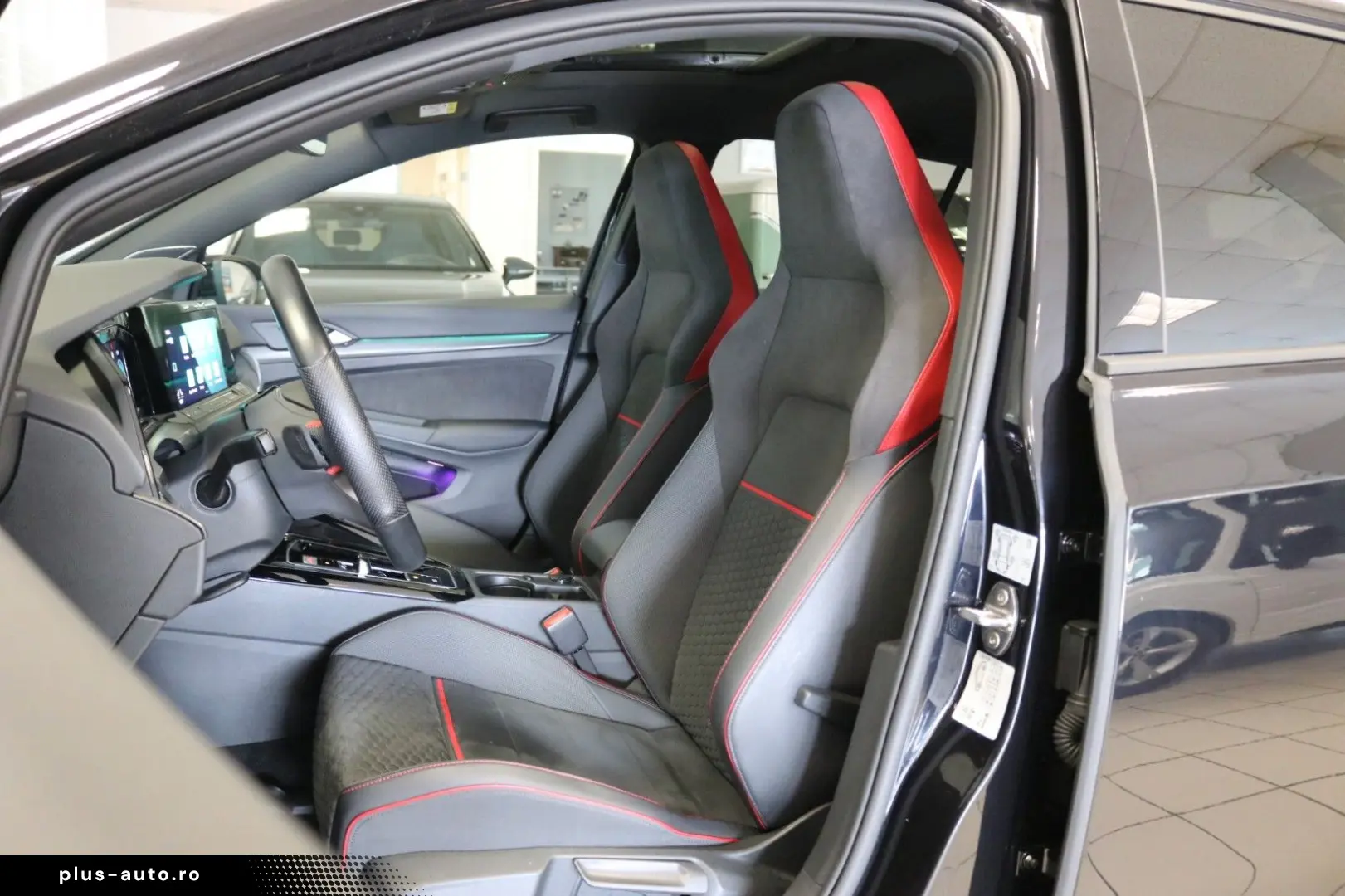 VW Golf VIII GTI Clubsport Black Style HUD Pano