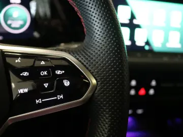 VW Golf VIII GTI Clubsport Black Style HUD Pano