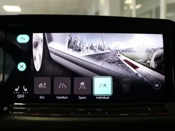 VW Golf VIII GTI Clubsport Black Style HUD Pano