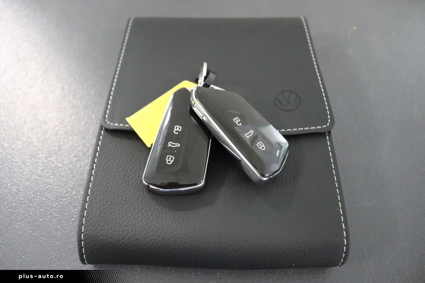 VW Golf VIII GTI Clubsport Black Style HUD Pano