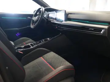 VW Golf VIII GTI Clubsport Black Style HUD Pano