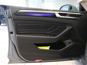 VW Arteon R-Line Matrix Pano 360  Carbon Memory