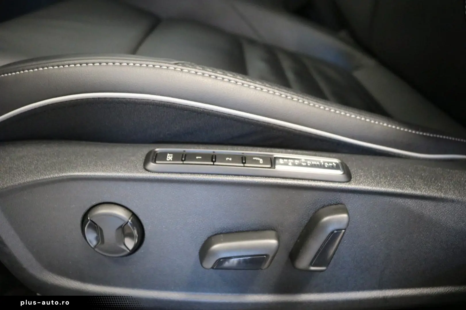 VW Arteon R-Line Matrix Pano 360  Carbon Memory