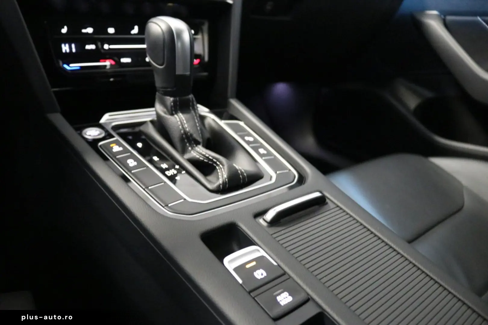 VW Arteon R-Line Matrix Pano 360  Carbon Memory