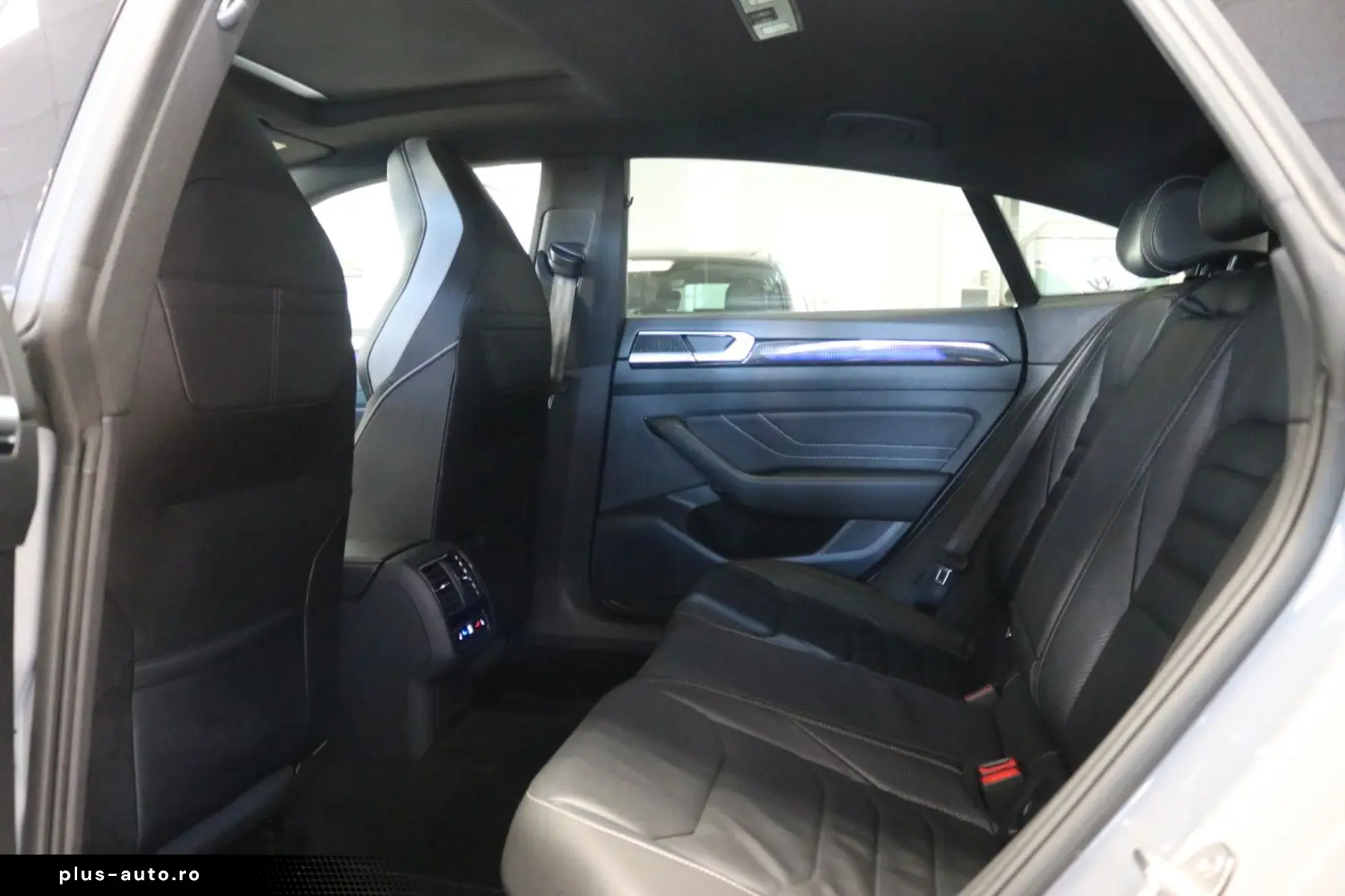 VW Arteon R-Line Matrix Pano 360  Carbon Memory