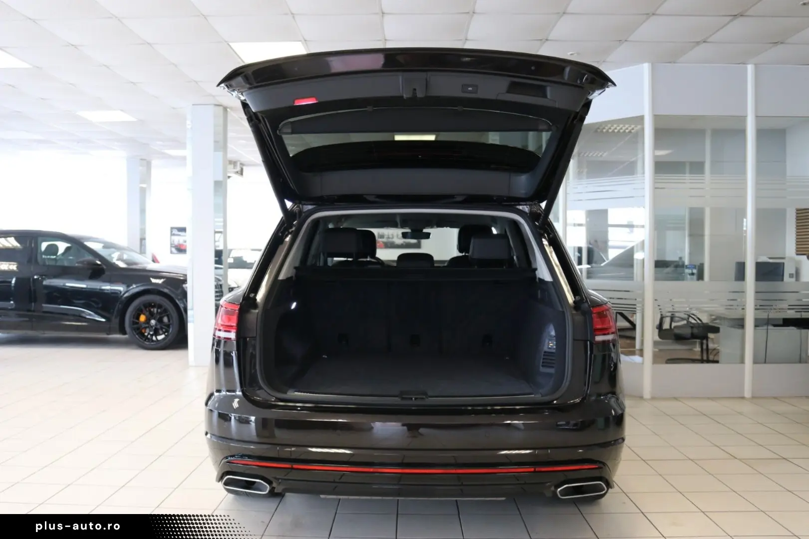 VW Touareg Elegance R-Line Luft AHK Kamera Virtual