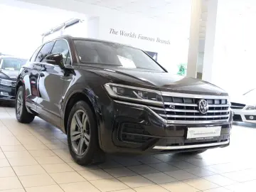 VW Touareg Elegance R-Line Luft AHK Kamera Virtual